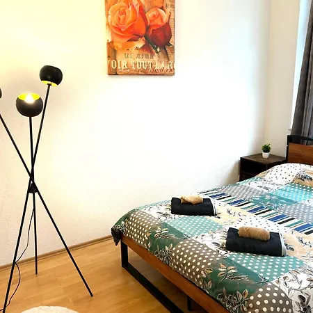 Piano Halle Center - Netflix - Free Wifi 2 Apartament *